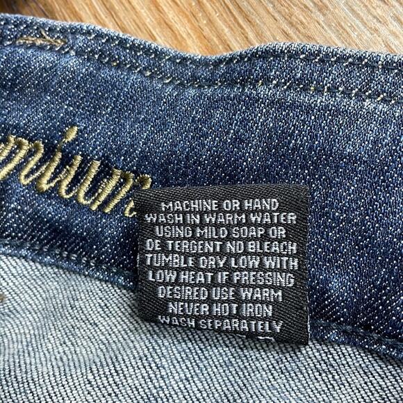 Iris Premium Cropped Y2K Button Cuff Jeans - Picture 8 of 8